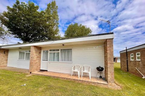 2 bedroom chalet for sale, Florida Holiday Park, Hemsby