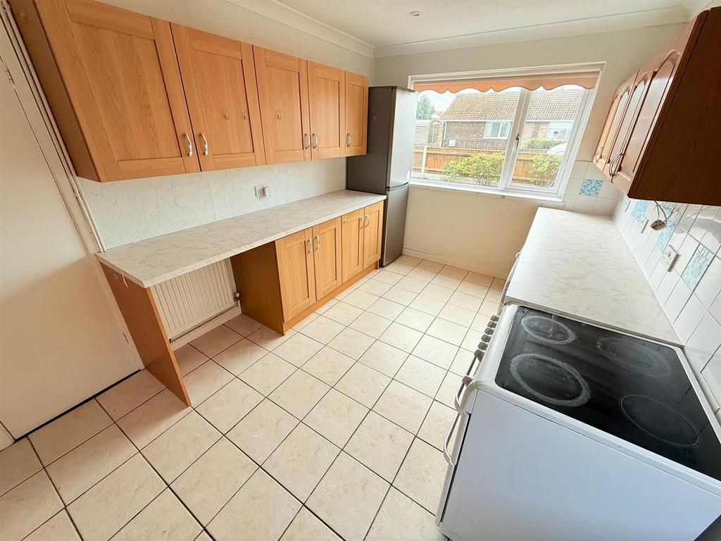 Kitchen (2).jpg
