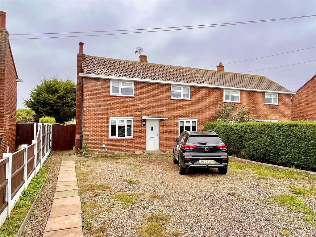 Eastern Avenue, CaisterOnSea 3 bed semidetached house for sale £