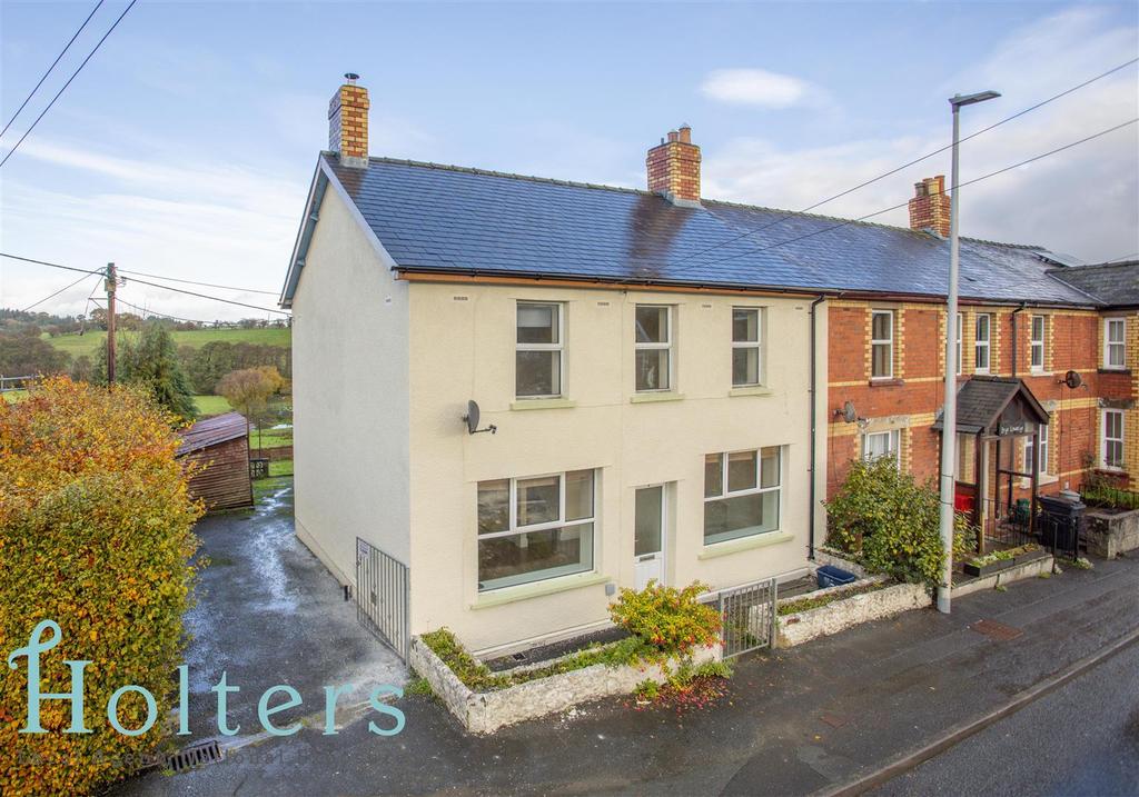 Cilmery, Builth Wells 4 bed end of terrace house for sale £237,500