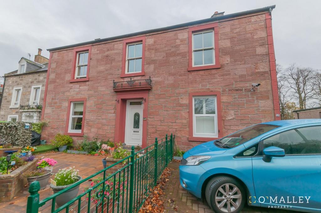 Grange Road, Alloa 3 bed flat £795 pcm (£183 pw)