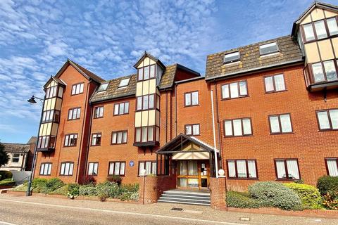 1 bedroom flat for sale, St Georges Court, Deneside, Great Yarmouth