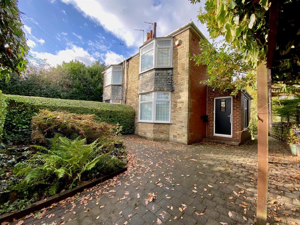 Roberttown Lane, Liversedge 2 bed semidetached house for sale £185,000