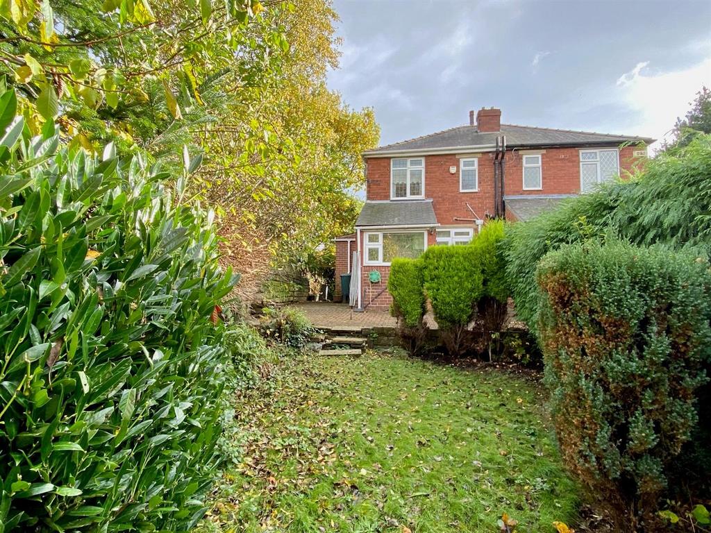 Roberttown Lane, Liversedge 2 bed semidetached house for sale £185,000