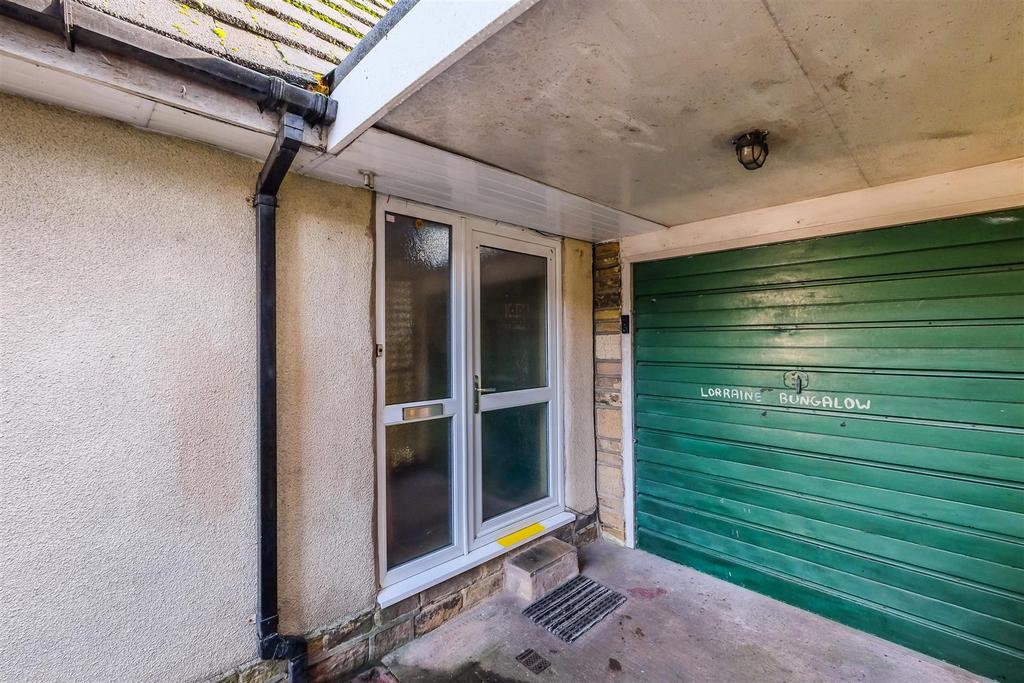 Stanley Road, Halifax 3 bed detached bungalow for sale £225,000
