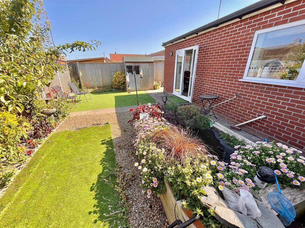 Winterton On Sea 2 bed bungalow for sale £222,000