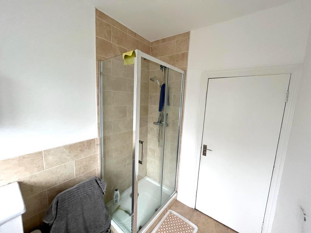 Bathroom..jpeg