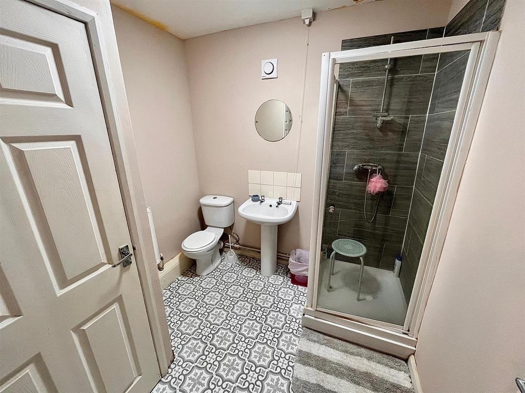 Shower room.jpg