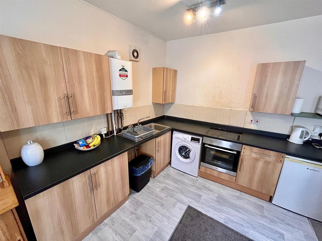 Kitchen area.jpg