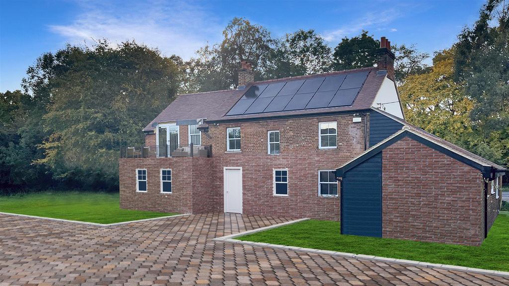 London Road, Wendover HP22 6 bed detached house for sale £1,100,000