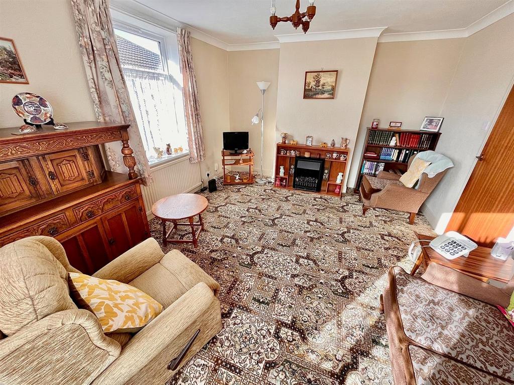 West Road, CaisterOnSea 3 bed detached bungalow for sale £325,000