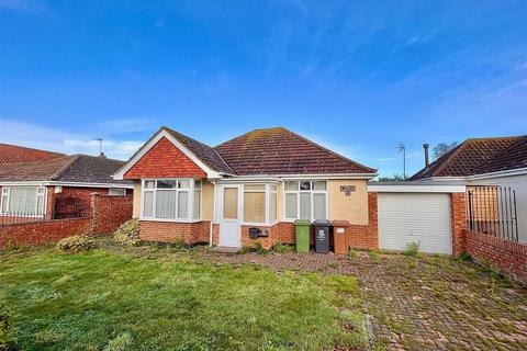 3 bedroom detached bungalow for sale - West Road, Caister-On-Sea