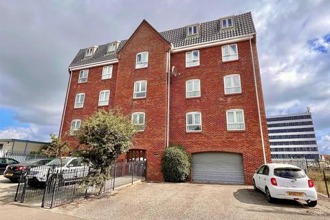 Great Yarmouth - 2 bedroom apartment for sale