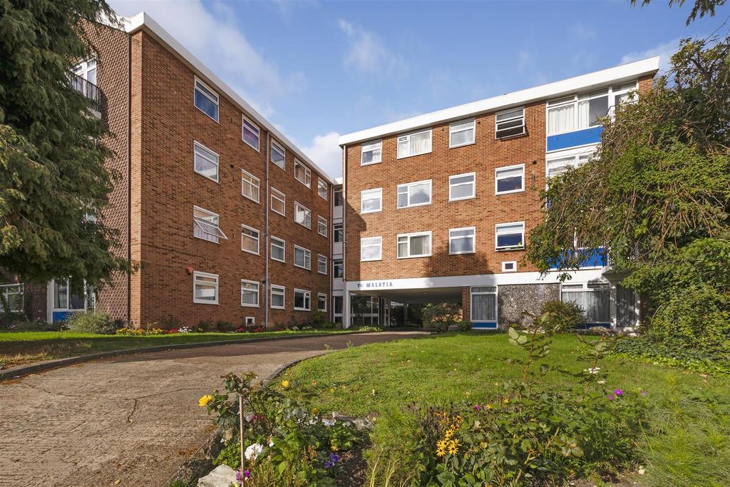 St. Augustines Avenue, South Croydon 2 bed apartment for sale £290,000