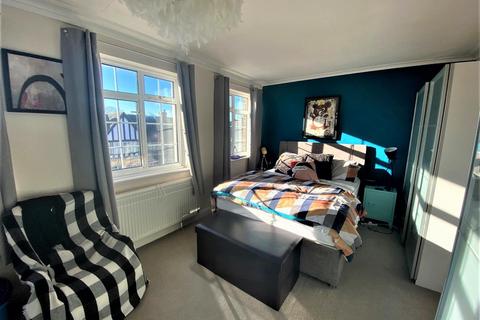 2 bedroom maisonette for sale, Chatsworth Parade, Petts Wood
