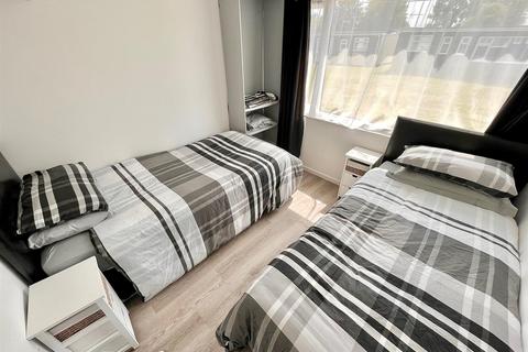 2 bedroom chalet for sale, Seadell, Beach Road, Hemsby