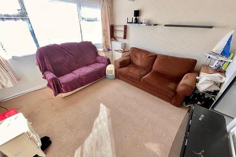 2 bedroom chalet for sale, Sundowner, Newport Road, Hemsby