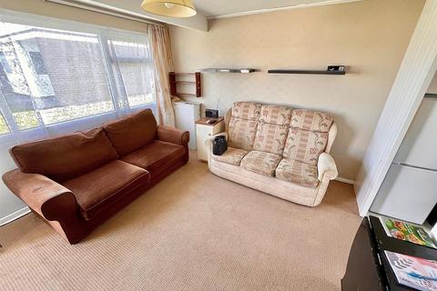 2 bedroom chalet for sale, Sundowner, Newport Road, Hemsby