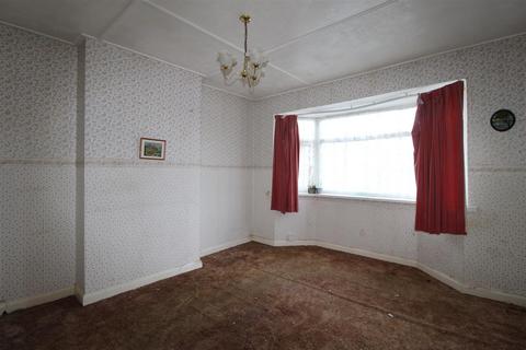 15 Harps Avenue, Minster On Sea, Sheerness, ME12 3PF