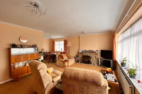 93 Avon Drive, Bedford, MK41 7UT