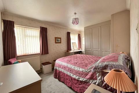 93 Avon Drive, Bedford, MK41 7UT
