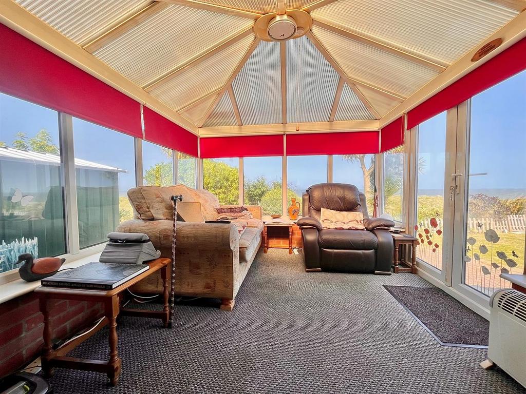 Four Acres Estate, Hemsby 3 bed detached bungalow for sale £230,000