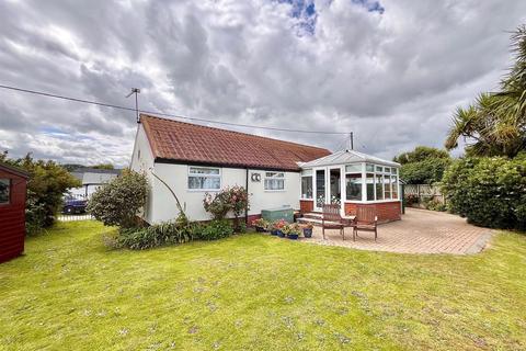 3 bedroom detached bungalow for sale, Four Acres Estate, Hemsby