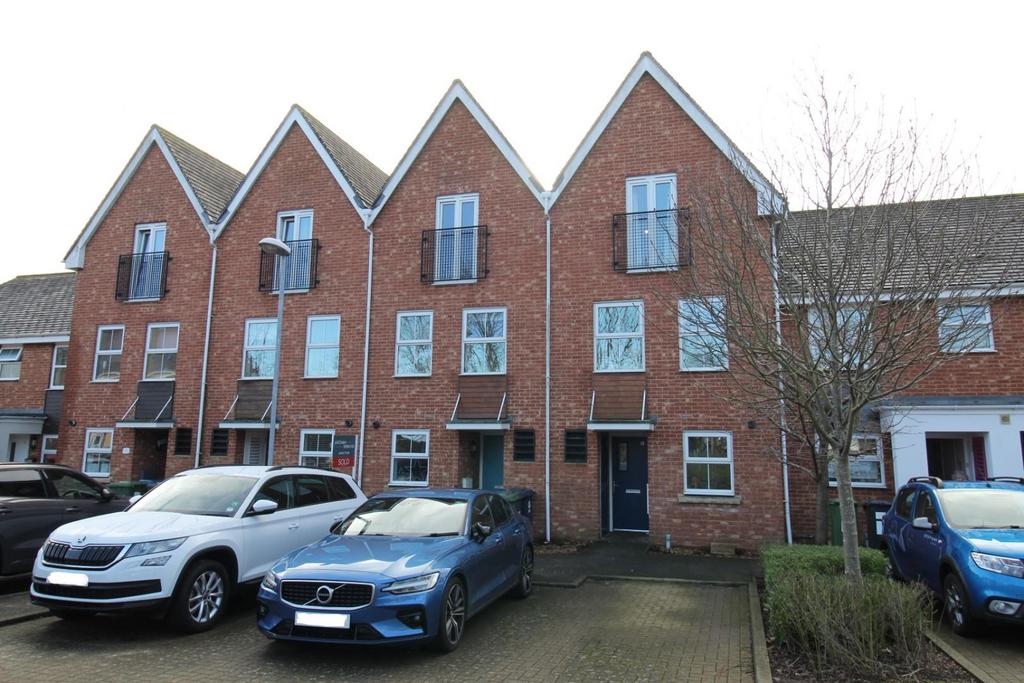 Linton Close, Eaton Socon PE19 4 bed townhouse £260,000