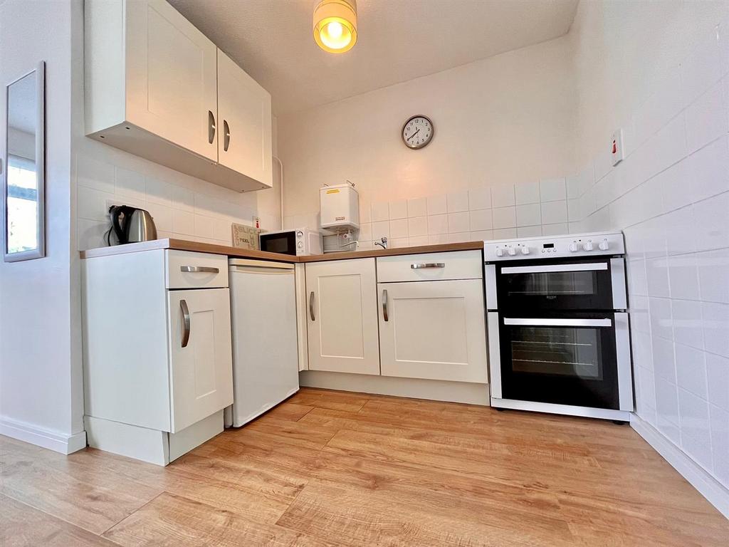 Belle Aire, Hemsby 2 bed chalet for sale £26,000