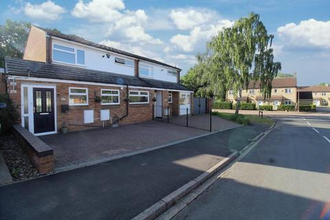 4 Downside Gardens, Potton, Sandy, SG19 2RE