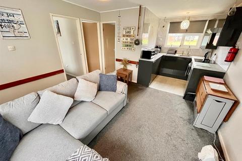 2 bedroom chalet for sale, Beach Road, Hemsby