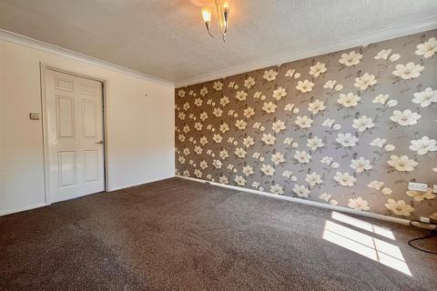 2 bedroom terraced house for sale, Beeleigh Way, Great Yarmouth