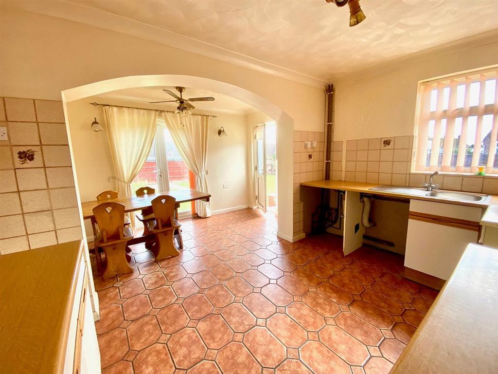 Kirkwood Drive, Carlton Colville, Lowestoft 3 bed semidetached