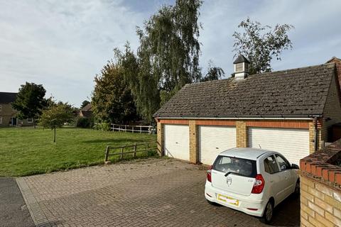 3 bedroom detached house for sale, Sandy Road, Potton SG19