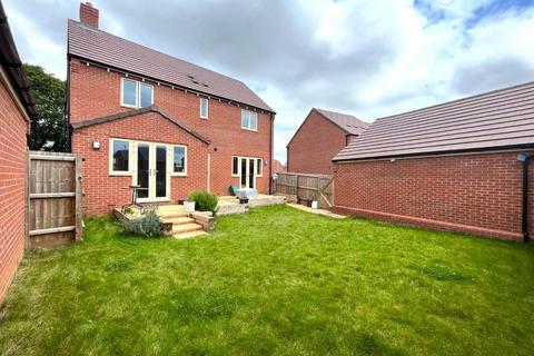 4 bedroom house for sale, Whitfield Road, Potton SG19