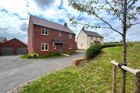 4 bedroom house for sale, Whitfield Road, Potton SG19