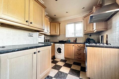 9 Beeston Square, Barnsley, S71 3DW