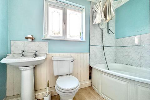 9 Beeston Square, Barnsley, S71 3DW