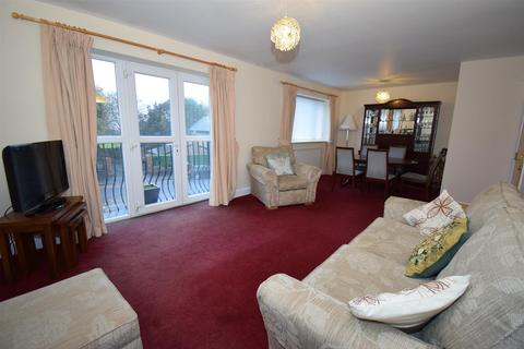 2 bedroom flat for sale, Lawe Road, South Shields