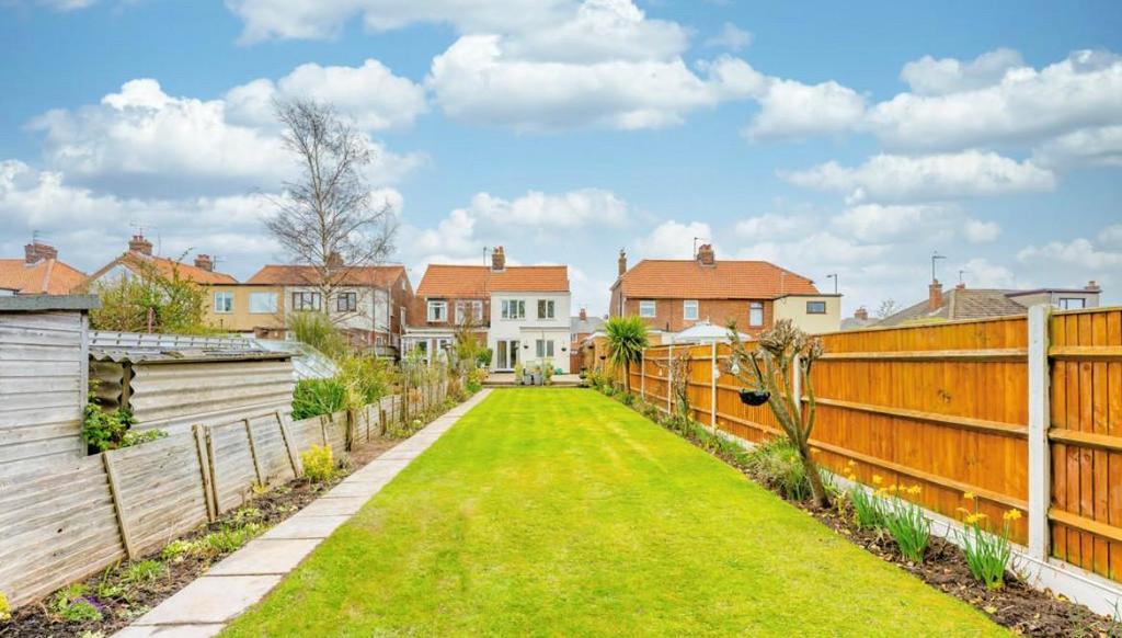 GorlestononSea 3 bed semidetached house for sale £270,000