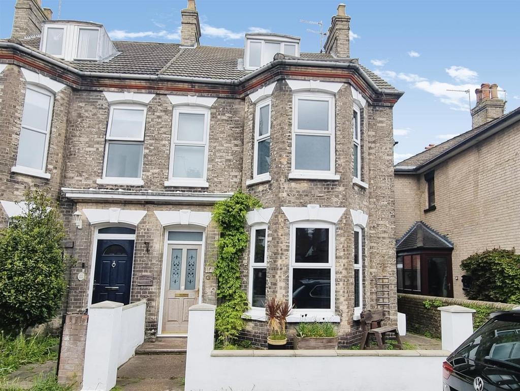 Upper Cliff Road, Gorleston 6 bed semidetached house for sale £325,000