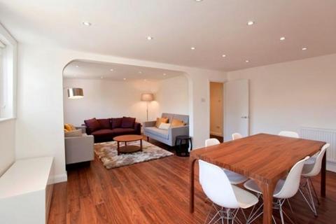 4 bedroom apartment to rent, Finchley Road, St John's Wood, London
