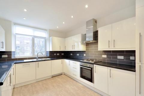 4 bedroom apartment to rent, Finchley Road, St John's Wood, London