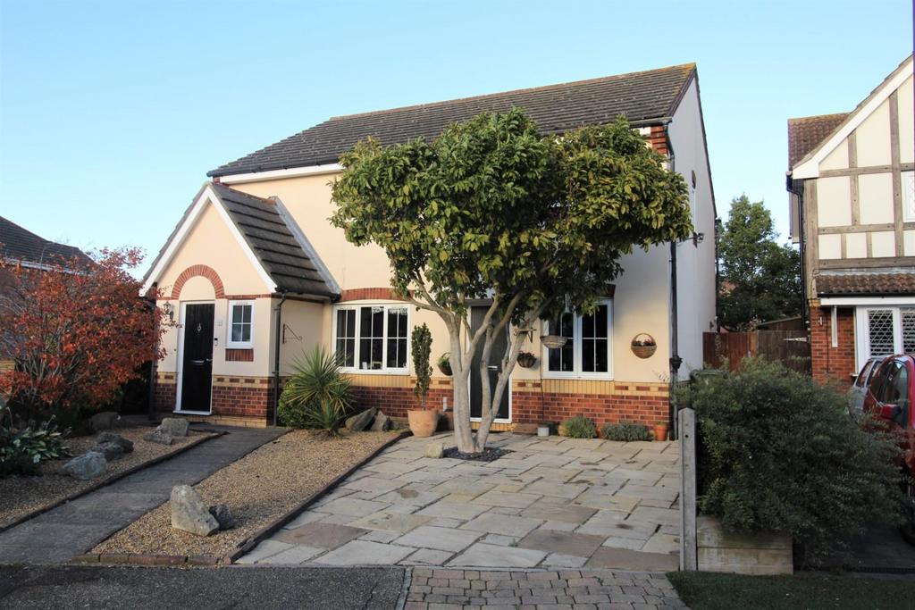 Larks Rise, Sandy SG19 2 bed semi-detached house - £295,000