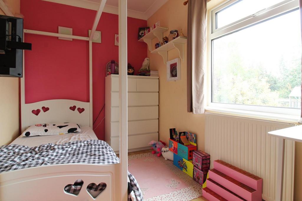 Bed 3 EH.jpg