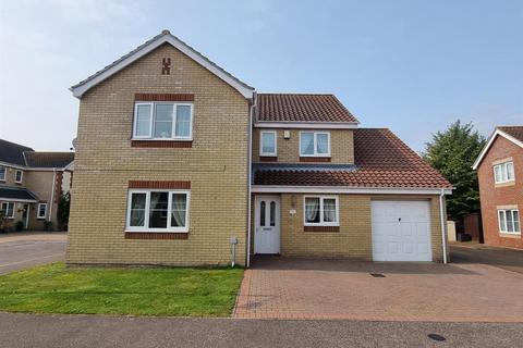 4 bedroom detached house for sale, Mackenzie Close, Gorleston