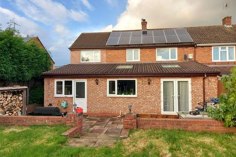 4 bedroom semi-detached house for sale, Woodbury Close, Hartlebury, Kidderminster