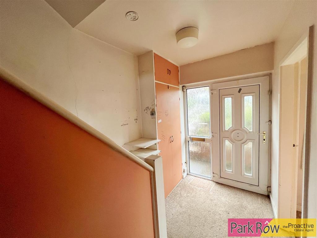 Northfield Drive, Pontefract 4 bed semidetached house for sale £145,000