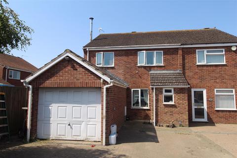 4 bedroom semi-detached house for sale, Bradwell