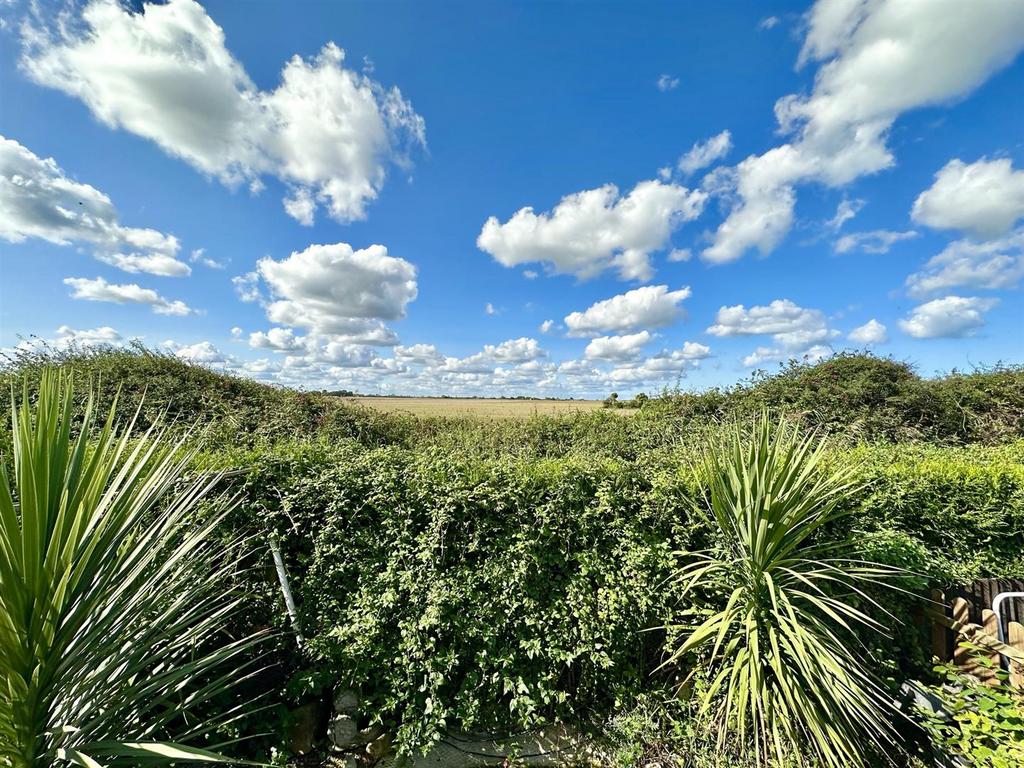 Bush Drive, Eccles on Sea NR12 2 bed detached bungalow for sale £240,000